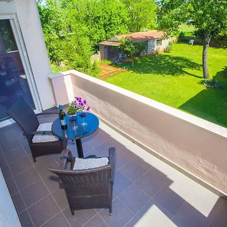 In Nova Vas Porec - Istrien 41771 بيت للعطل *